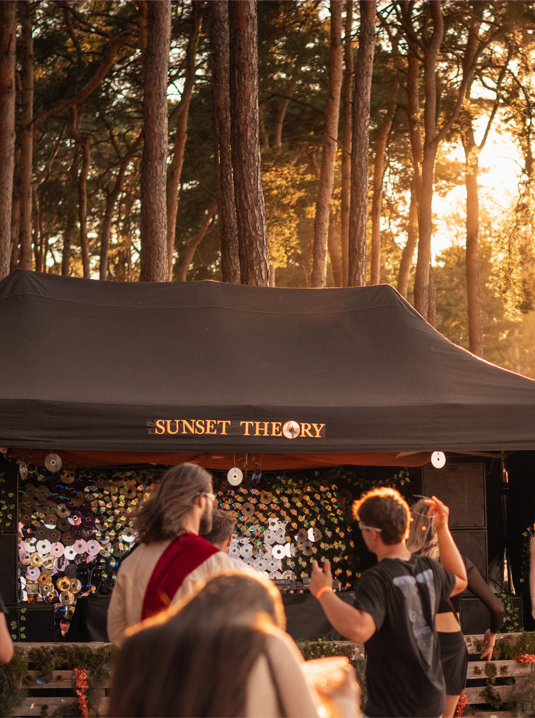 Momentka ze Sunset Theory 2026